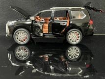 レクサス LX570 ミニカー 1/24 ブラック H120_画像10