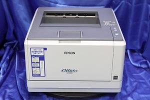 ◆難有/1710枚◆ EPSON A4対応モノクロレーザープリンター ★LP-S310/USB・パラレル★ 49739Y