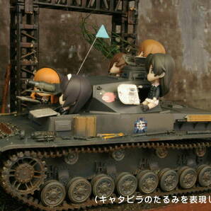 PP工房完成品【1/35 ガールズ＆パンツァー 大洗女子学園 Ⅳ号戦車D型(本戦仕様) フラッグ車 プロ仕上げ完成品 】西住みほ 隊長以下5人搭乗の画像9