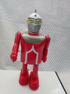 ウルトラマン　ブリキゼンマイ歩行日本製　未使用保管品。