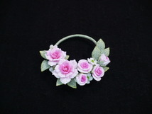 Handmade ◆ お花のリースブローチ ◆ バラ ◆ 濃いめピンク ◆レース編み_画像4
