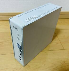 富士通 FUJITSU ESPRIMO Q558/B SSD128GB メモリ8GB Core i3 Windows 10 Pro PC 白