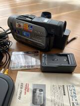 SONY ソニービデオカメラ CCD-TRV92 Hi8 バッテリー 充電器 IFT-R90 付き ジャンク_画像10