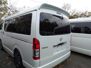 Must Sell！HiAce 200 Wide リアスポイラー ルーフスポイラー 未使用 Pearl 070 塗装済み Genuineリアゲート上貼りincludedけ装着可能！　