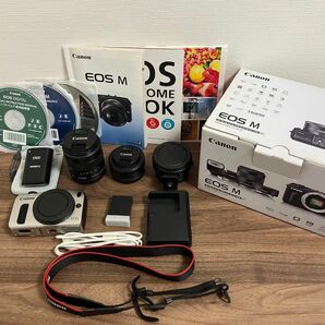 Canon EOS M （シルバー）・ダブルレンズキット