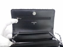 未使用 新作 CHANEL クラシックチェーンウォレット ブラック×ホワイト/シルバー金具 AP0250 コットンツイード AP0250 24P_画像5