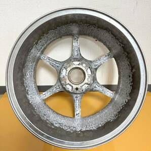 【中古品】5穴 17×9JJ ハブ径73 ボルト径12mm +30 60°テーパー 114.3 アルミホイール 1本の画像2