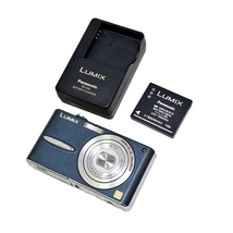 Panasonic LUMIX DMC-FX30 パナソニック ルミックス コンパクトデジタルカメラ ブルー バッテリー 充電器付き 難有り 003FEZFI47_画像1