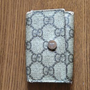 グッチ　GUCCI　キーケース　中古品