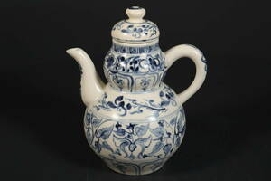 【和】(8900)　時代古作　安南染付手付水注　唐物　青花瓶