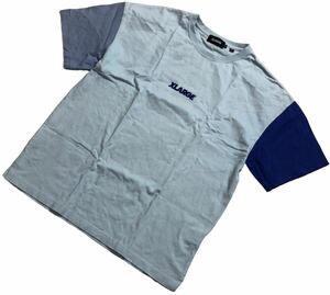 ■ XLARGE エクストララージ ■ ロゴ 刺繍 袖切替 半袖 Tシャツ ブルー系 M