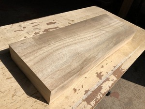 オープン記念☆彡送料無料！！【S351C】樟 634×230×73㎜ 板材 乾燥材 木工 DIY 材木 天然木 無垢材 《銘木すずめや》
