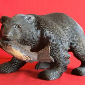 昭和レトロな木彫りの熊の置物 横幅36cm