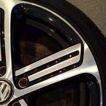 【ガリ傷無し美品】VW フォルクスワーゲン GOLF 7R 7.5R 純正18インチホイール（5G0601025BK）、POTENZA S001タイヤ付き1本のみ（2/4本目）_画像4