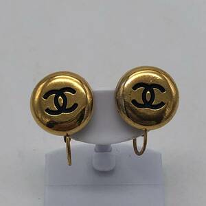 CHANEL シャネル ピアス ココマーク 1997 ゴールド アクセサリー P979