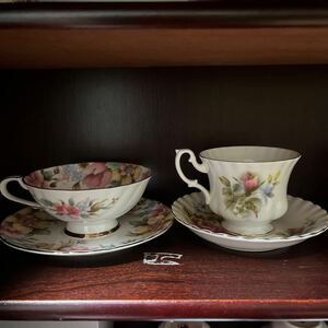 Bone China カップアンドソーサー　 花柄