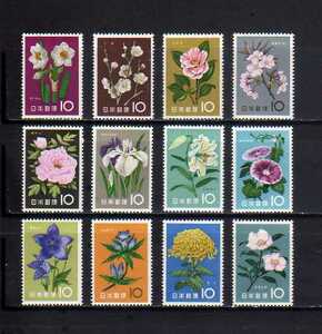193247 Япония 1961 г. Цветочные серии 12 видов неиспользованных NH