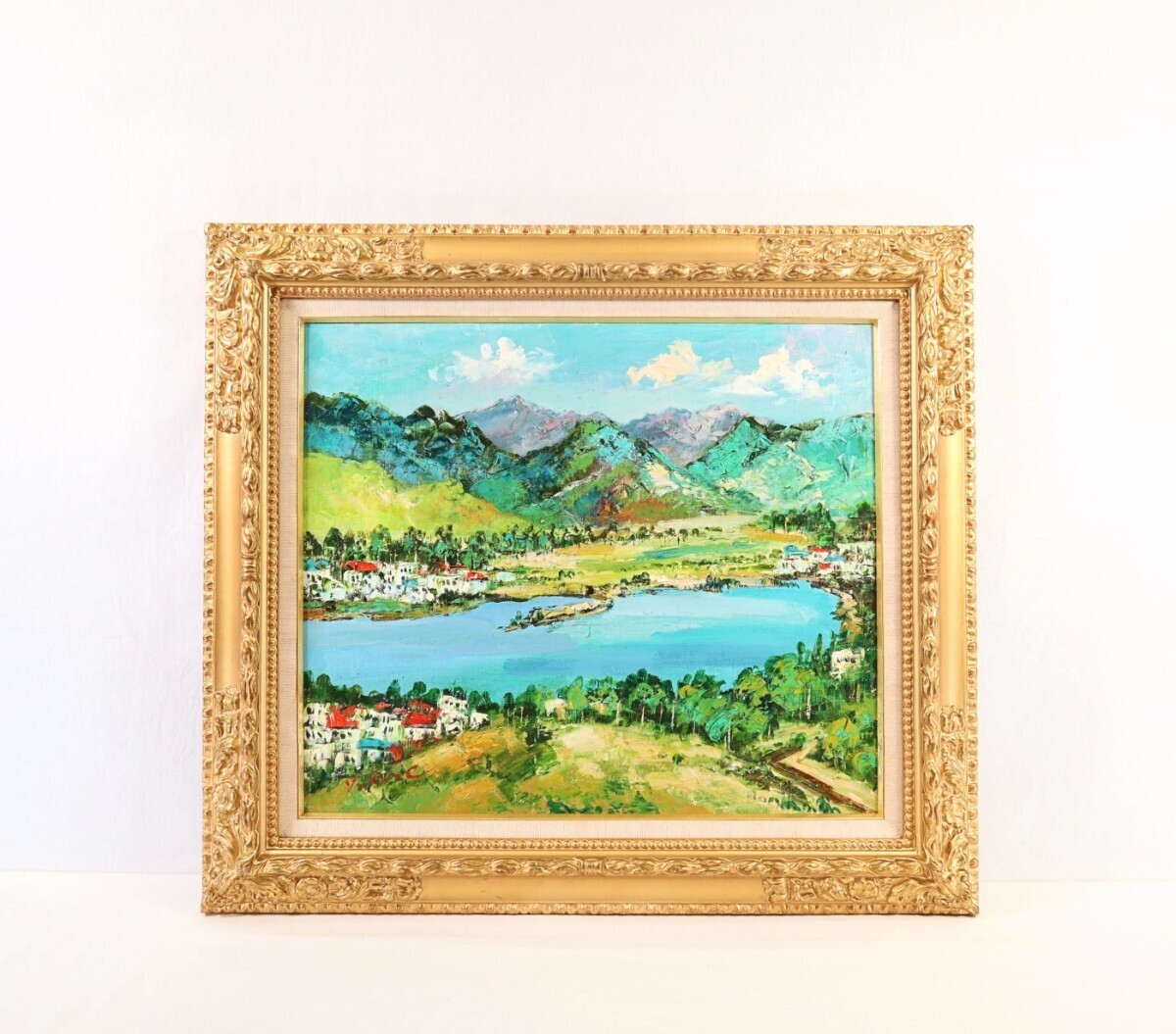 Genuine work by Yasuhiro Kuze Oil painting Lake Shirakaba Size F10 Born in Gifu Prefecture Member of Zogenkai Nagano Prefecture, Tateshina Plateau Ikenohira Lake Shirakaba reflecting the refreshing blue sky Lakeside greenery and townscape 8733, Painting, Oil painting, Nature, Landscape painting