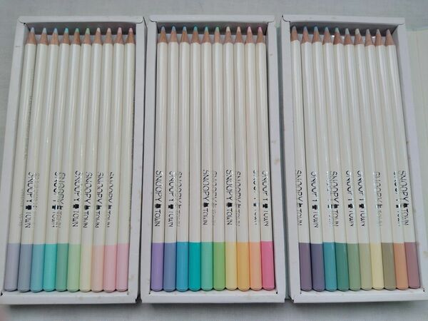 スヌーピー 色鉛筆30色セット (各10色×3点) SNOOPYタウン限定 色辞典 未使用品 