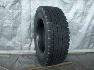 UT1463-BRM W900 245/70R19.5 136/134J 中古再生 1本のみ スタッドレスタイヤ