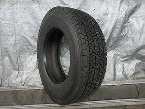 UT2262-ヨコハマ ZEN 903ZW 245/70R19.5 136/134J 中古 9.9分山 1本のみ スタッドレスタイヤ 2016年製