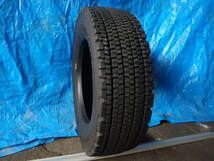 UT1549-ブリヂストン W900 245/70R19.5 136/134J 中古 9分山 1本のみ スタッドレスタイヤ 2016年製_画像1