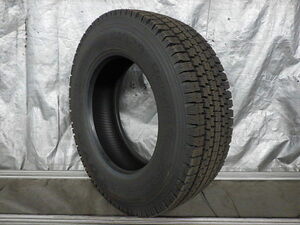 UT2174-トーヨータイヤ M929 Premium 245/70R19.5 136/134J 中古 9.9分山 1本のみ スタッドレスタイヤ 2021年製