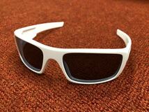 正規品 偏光 OAKLEY CRANKSHAFT オークリー クランクシャフト グレー ポリッシュドホワイト サングラス OO9239-0560_画像3