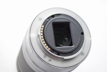 美品★SONY ソニー E 55-210mm F4.5-6.3 OSS SEL55210 シルバー★レンズフード付・おまけ付_画像9