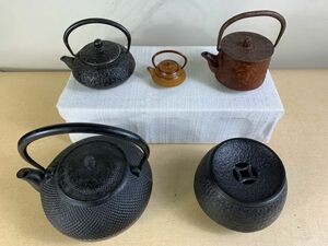 ◆FU86 南部鉄器 など まとめ 鉄瓶、茶こぼし、急須×2、油差し×1　約4.5kg　アンティーク　コレクション　金属工芸◆T