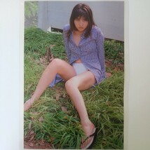 『雑誌グラビア ラミネート加工』O-1132『益子梨恵 レースクイーン 18歳』プレイボーイ 平成10年6月30日発行 B5 2枚4ページ ※15 _画像2