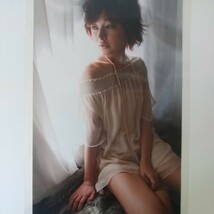 『雑誌グラビア ラミネート加工』O-1398『市井紗耶香 元モーニング娘。 独占撮り下ろし』週刊現代 平成24年3月31日号 B5 4枚8ページ ※15 _画像3