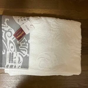 新品オロビアンコバスタオル60X120未使用品タグ付き税込み3850 円