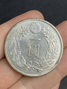 一圓銀貨　明治四十五年　量目約26.96g 直径:約38mm 新一円銀貨 新一圓銀貨 竜 日本銀貨　古銭 一円銀貨 コレクション 銀貨 1円スタート