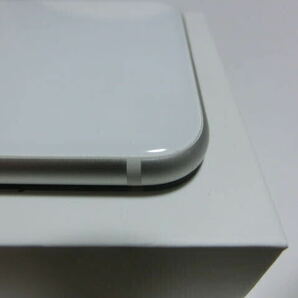 iPhone SE 第2世代 MHGQ3J/A White 64GB 中古 SIMフリーの画像8