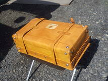 『レトロ感いっぱいの革製トランク』600×350×200 レトロ アンティーク ヴィンテージ アタッシュケース 旅行鞄 スーツケース_画像3