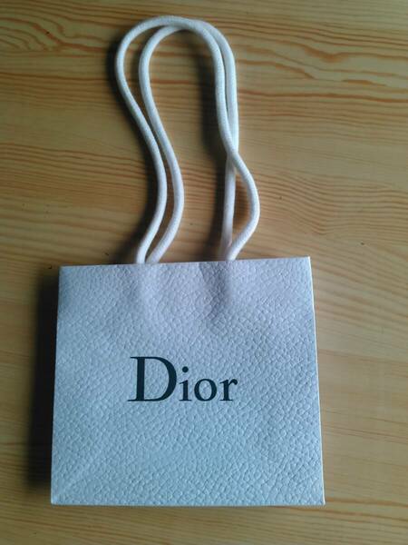 【美品】　Dior 　ディオール 　ラッピング　　紙袋　　小さな紙袋　　ショップ袋