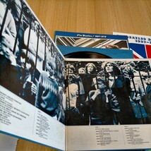 N4860 LP レコード 洋楽 ポップス カントリー LP盤 LPレコード ビートルズ レトロ BEATLES 1967-1970 帯付 2枚組 歌詞カード 送料710円_画像3