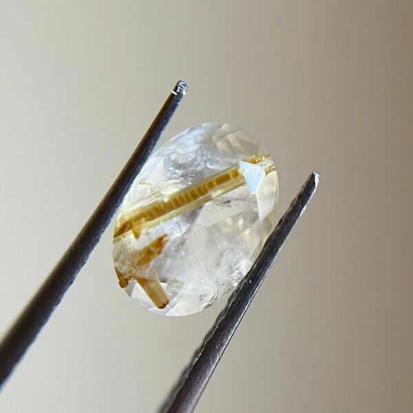 ルチルクォーツ　ルース0.66ct