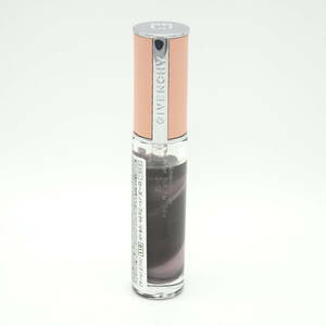 Givenchy rose Perfect liquid 011