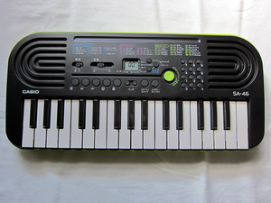 CASIO 電子ピアノ カシオ SA-46 ミニキーボード 32鍵盤 SA46 【中古】