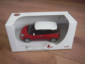 フィアット　500L　ミニカー　赤　レッド　FIAT　1/43