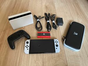 《プロコン付き》Nintendo Switch 有機ELモデル ホワイト