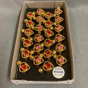 昭和レトロ リング付 指輪 24個 当時物 駄菓子屋 レトロポップ ファンシー 宝石 デッドストックの画像3