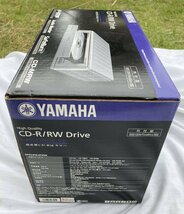 ☆ヤマハ YAMAHA CRW3200LX-VK CD-R/RWドライブ◆外付け光学式ドライブ991円_画像4