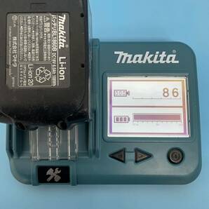 サ) [動作確認済み] makita マキタ 165mm 充電式マルノコ HS630D 18V6.0Ahバッテリ付き ケース入り 管理tkの画像7