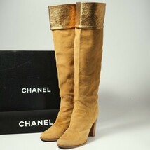 GP5583*イタリア製*CHANEL シャネル*Size 36.5C*CC ココマーク*スエードレザー*メタリック*ロングブーツ*靴*ベージュ×ゴールド系_画像1