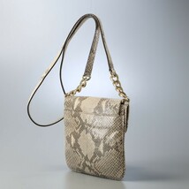 MG1560*マイケルコース MICHAEL MICHAEL KORS*パイソン型押しレザー*チェーンショルダーバッグ*ポシェット*斜め掛け*ベージュ系_画像3