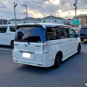 車検1年付き☆諸費用なし☆ステップワゴンスパーダS☆H23年☆パワースライドドア☆3列シート、8人乗り☆スマートキー、ナビ、バックカメラの画像3