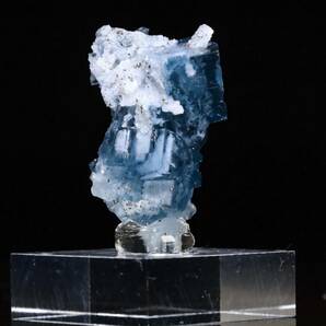 希少共生＆造形 天然 パイライト ON 綺麗なブルーの直方体フローライト 10g 天然石 結晶 鉱物 標本 コレクション｜中国産の画像8